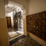 Five Lands Apartment *